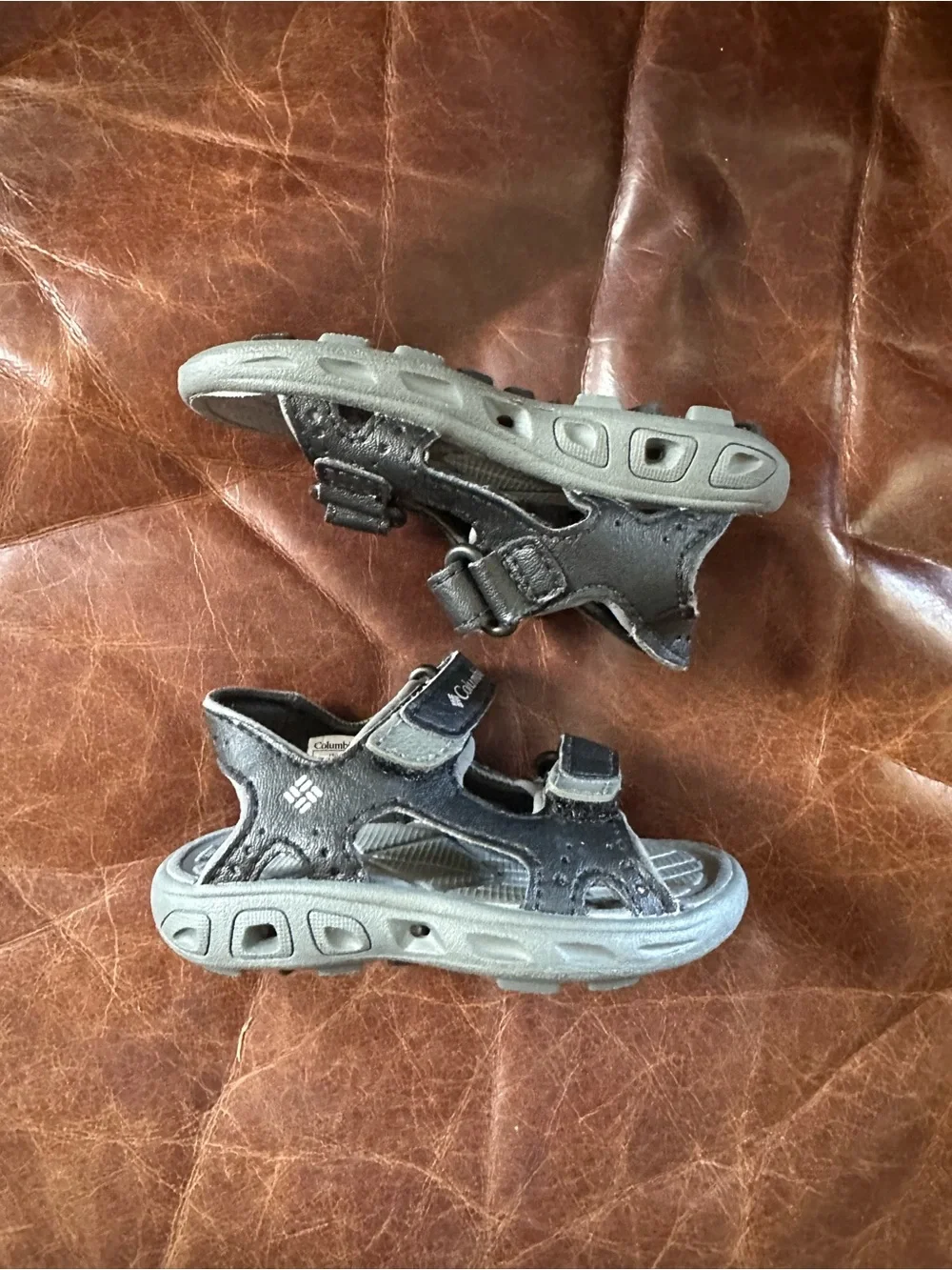 Columbia Kids Black and Gray tech sun Sport Sandals - Hook & Loop Straps